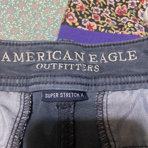 SUMMER SHORTS American Eagle Navy Blue Shorts Size US 2 MIDI Style Aeo Twill - Picture 4 of 5